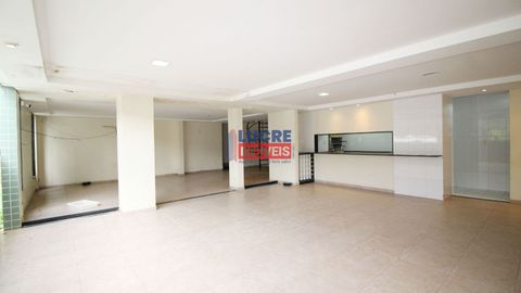 Foto Edifício Inteiro