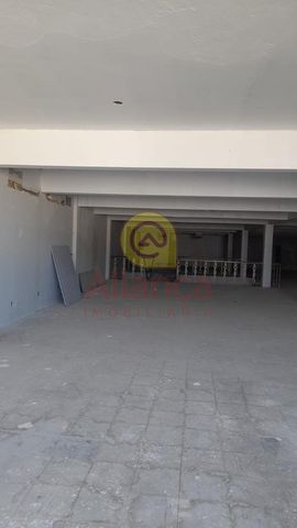 Foto Edifício Inteiro