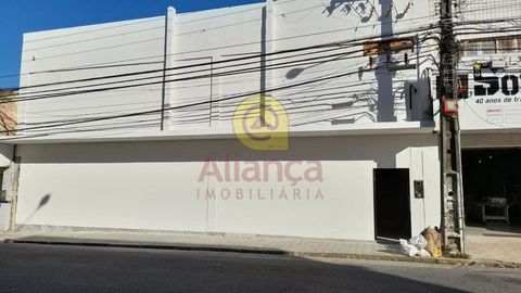 Foto Edifício Inteiro