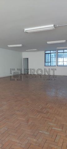 Foto Edifício Inteiro