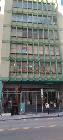 Foto Edifício Inteiro