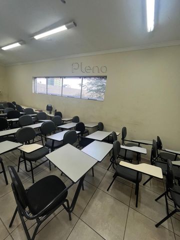 Foto Edifício Inteiro