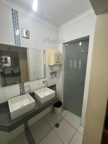 Foto Edifício Inteiro