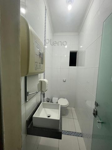 Foto Edifício Inteiro