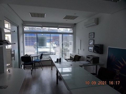 Foto Edifício Inteiro