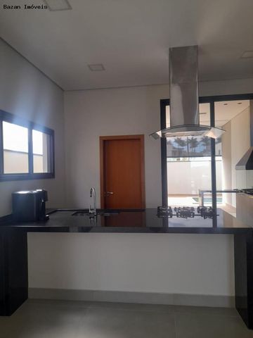 Foto Casa em Condomínio