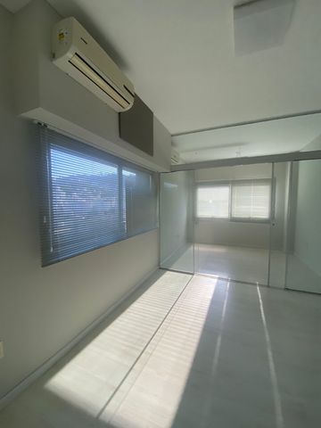 Foto Sala / Conjunto Comercial
