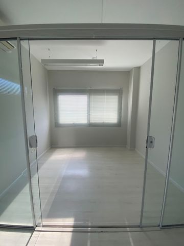 Foto Sala / Conjunto Comercial