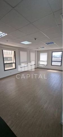 Foto Sala / Conjunto Comercial