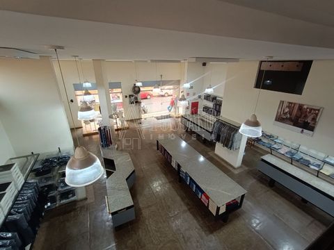 Foto Sala / Conjunto Comercial