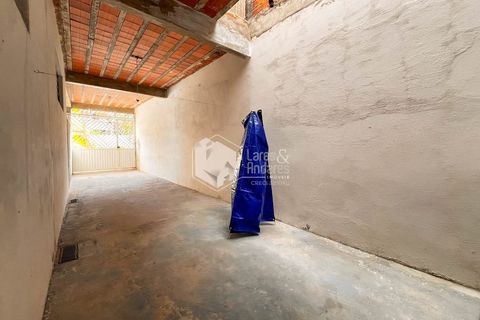 Foto Edifício Inteiro