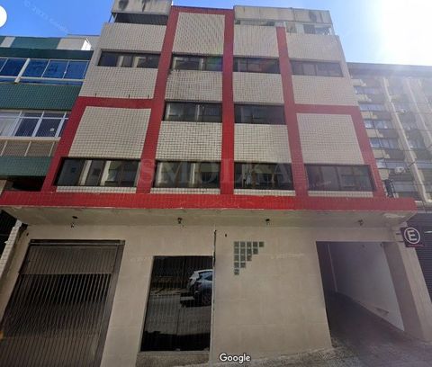 Foto Edifício Inteiro