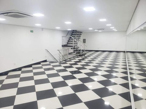 Foto Edifício Inteiro