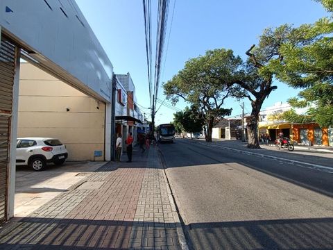 Foto Edifício Inteiro