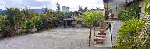 Foto Edifício Inteiro