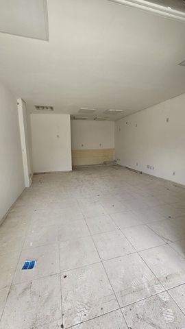 Foto Sala / Conjunto Comercial