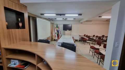 Foto Edifício Inteiro