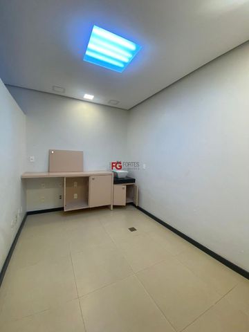 Foto Edifício Inteiro