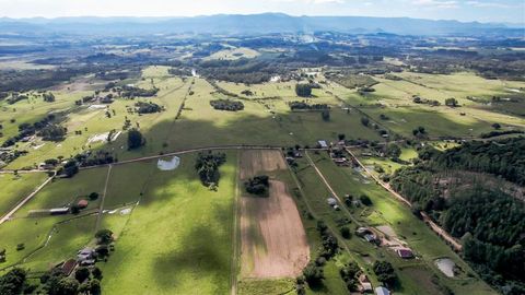 Foto Fazenda / Sítio / Chácara