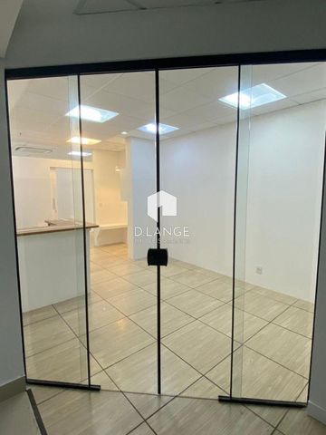 Foto Sala / Conjunto Comercial