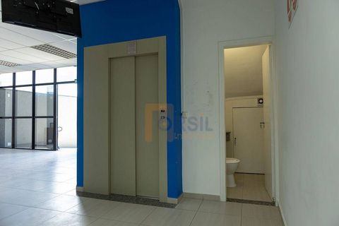 Foto Sala / Conjunto Comercial
