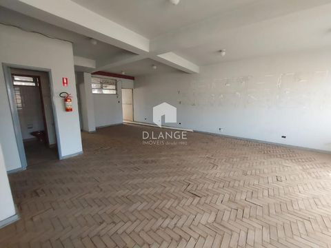Foto Edifício Inteiro