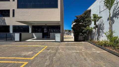 Foto Edifício Inteiro