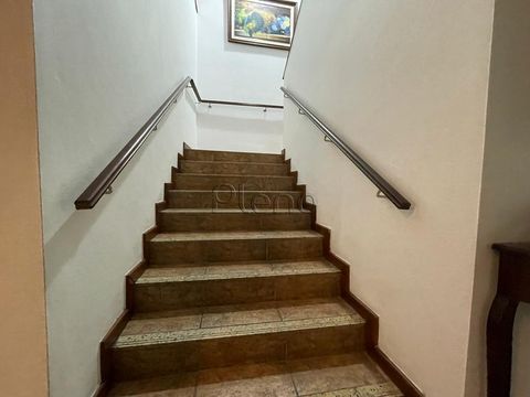 Foto Edifício Inteiro