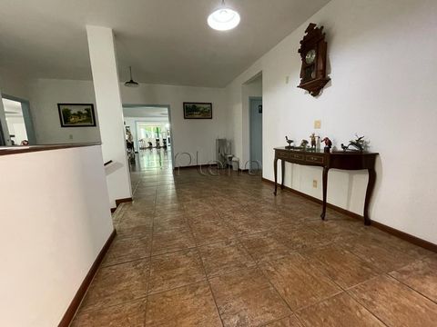 Foto Edifício Inteiro