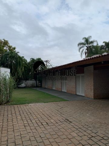 Foto Edifício Inteiro