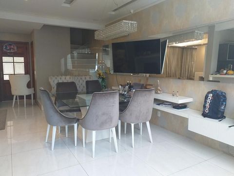 Foto Casa em Condomínio