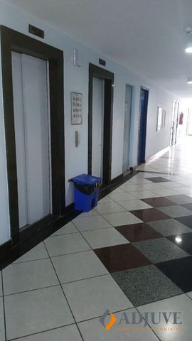 Foto Sala / Conjunto Comercial