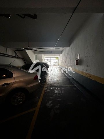 Foto Edifício Inteiro