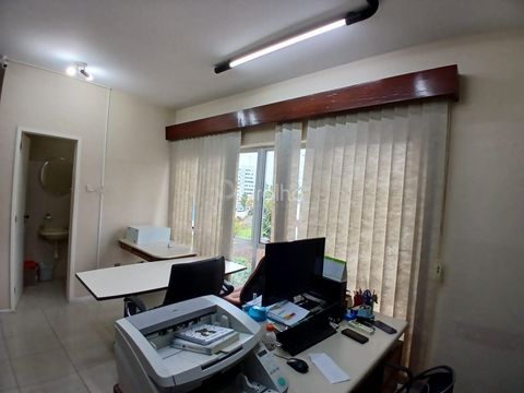Foto Sala / Conjunto Comercial
