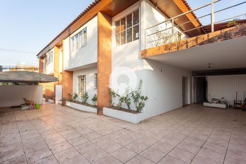 Foto Sala / Conjunto Comercial