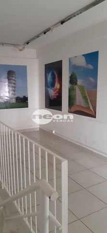 Foto Edifício Inteiro