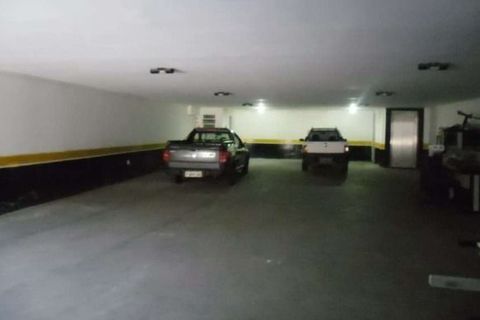 Foto Edifício Inteiro