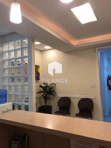 Foto Sala / Conjunto Comercial