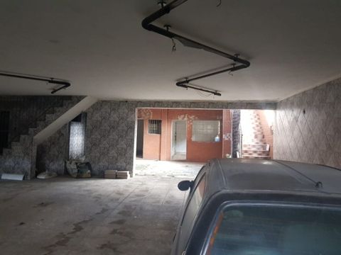 Foto Edifício Inteiro