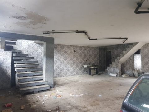 Foto Edifício Inteiro