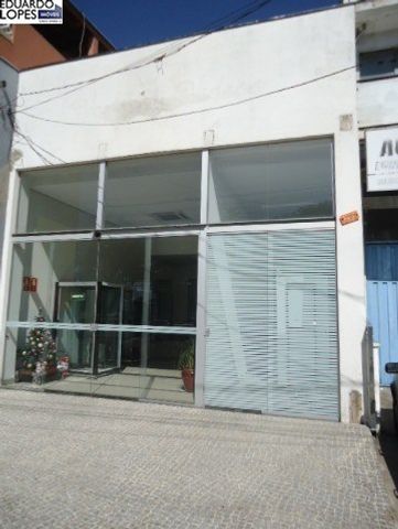 Foto Sala / Conjunto Comercial
