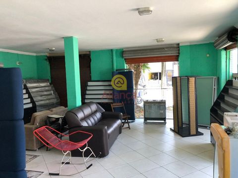 Foto Edifício Inteiro