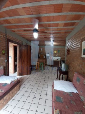 Foto Edifício Inteiro