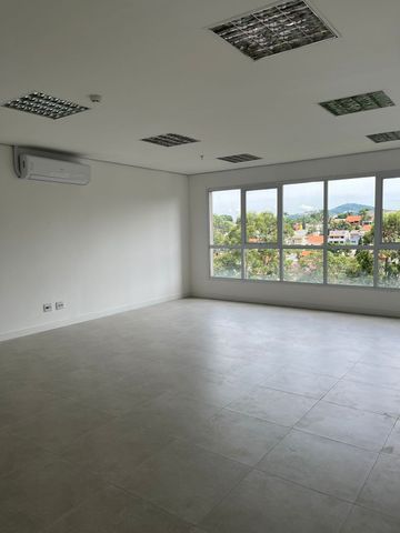 Foto Sala / Conjunto Comercial