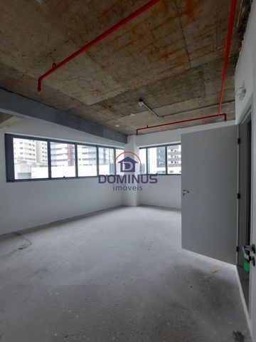 Foto Sala / Conjunto Comercial