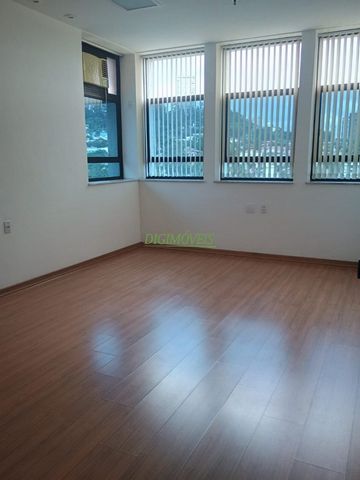 Foto Sala / Conjunto Comercial