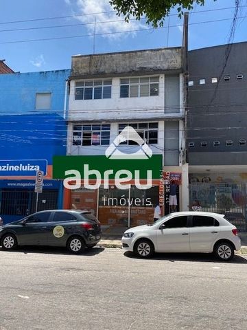 Foto Edifício Inteiro