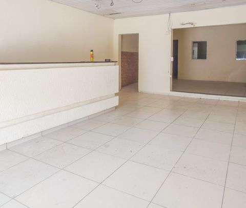 Foto Sala / Conjunto Comercial