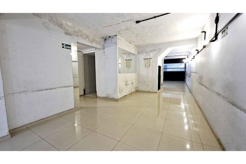 Foto Edifício Inteiro