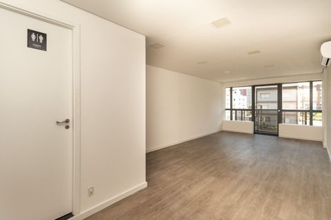 Foto Sala / Conjunto Comercial